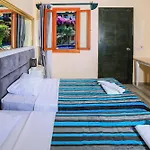 Hotel Bleu Nuit +