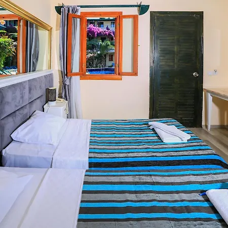 Hotel Bleu Nuit +
