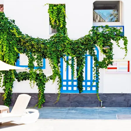 Bleu Nuit + * Αλικαρνασσός